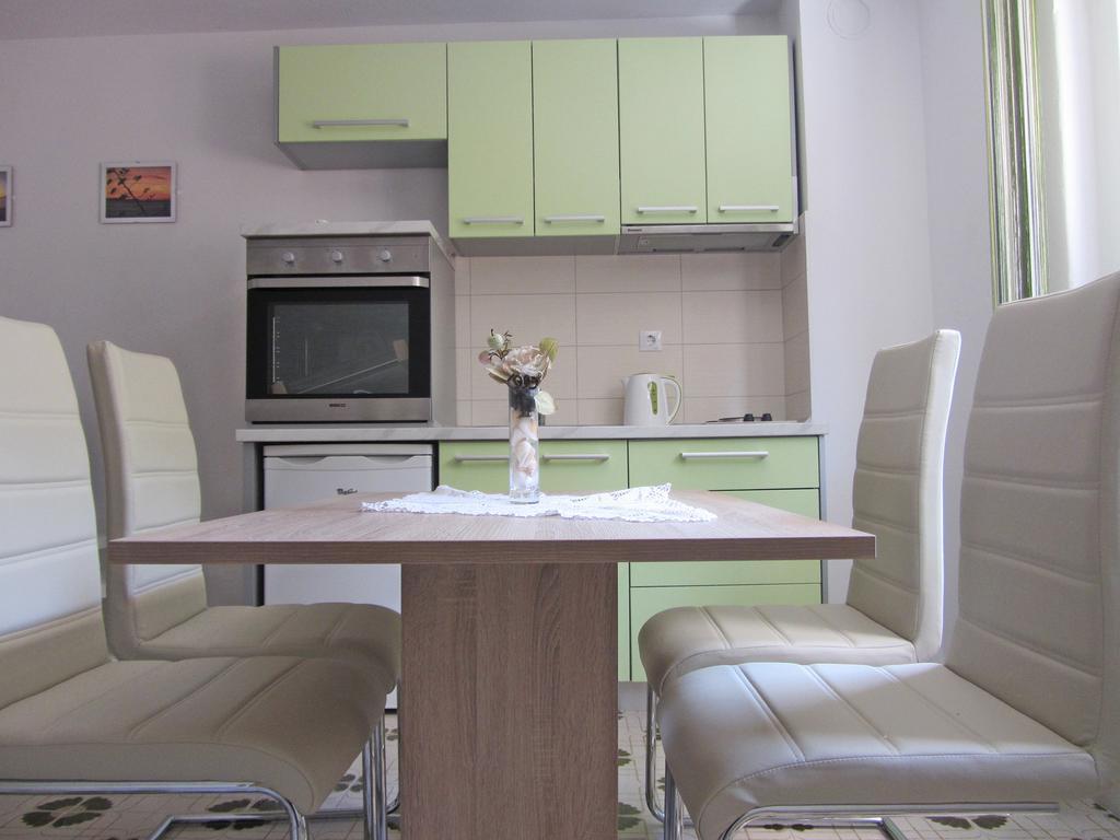 Apartmani Bozic Стобрек Экстерьер фото