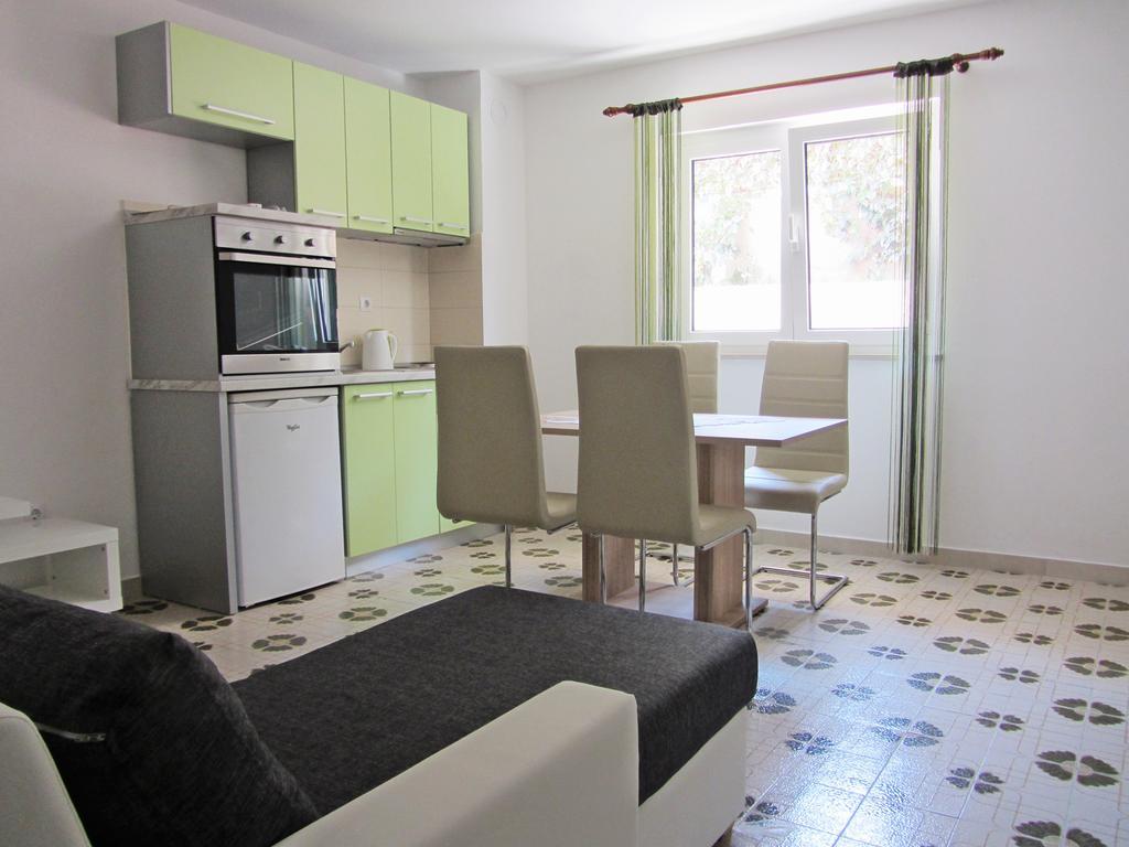 Apartmani Bozic Стобрек Экстерьер фото